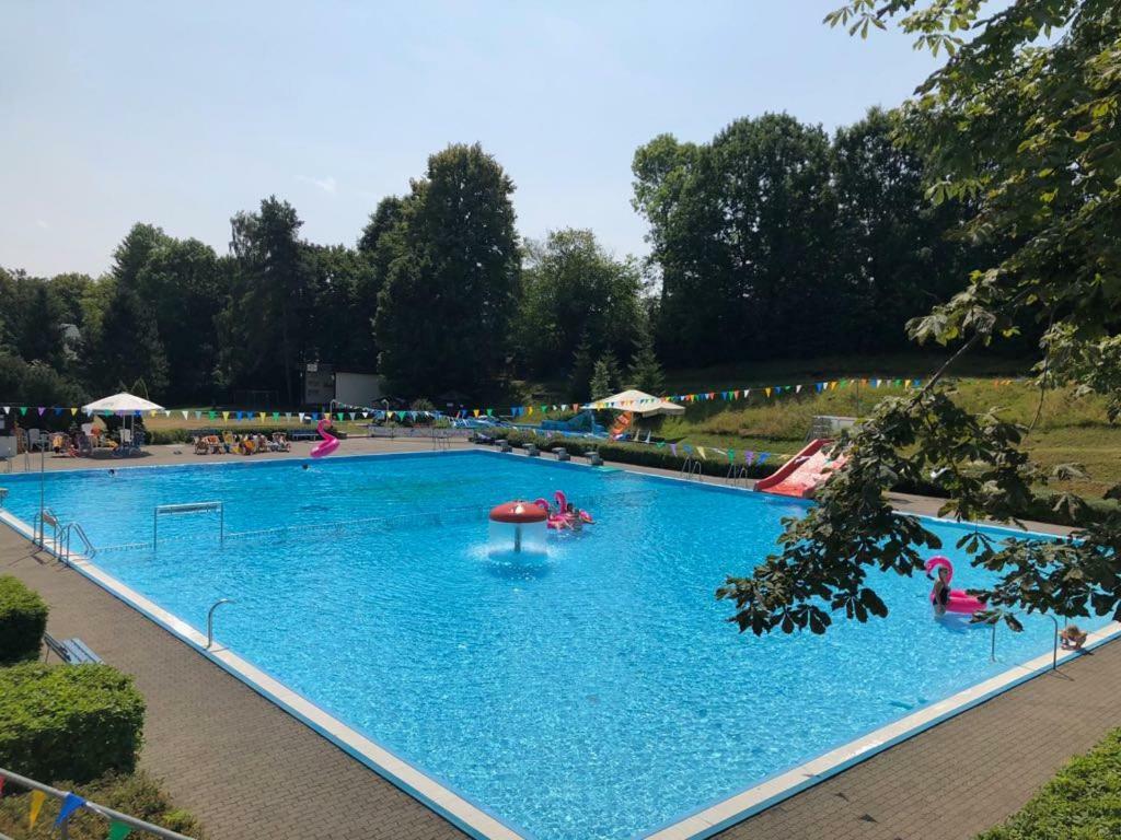 Ferienwohnungen Siebenlehn Am Romanus Freibad Exteriör bild